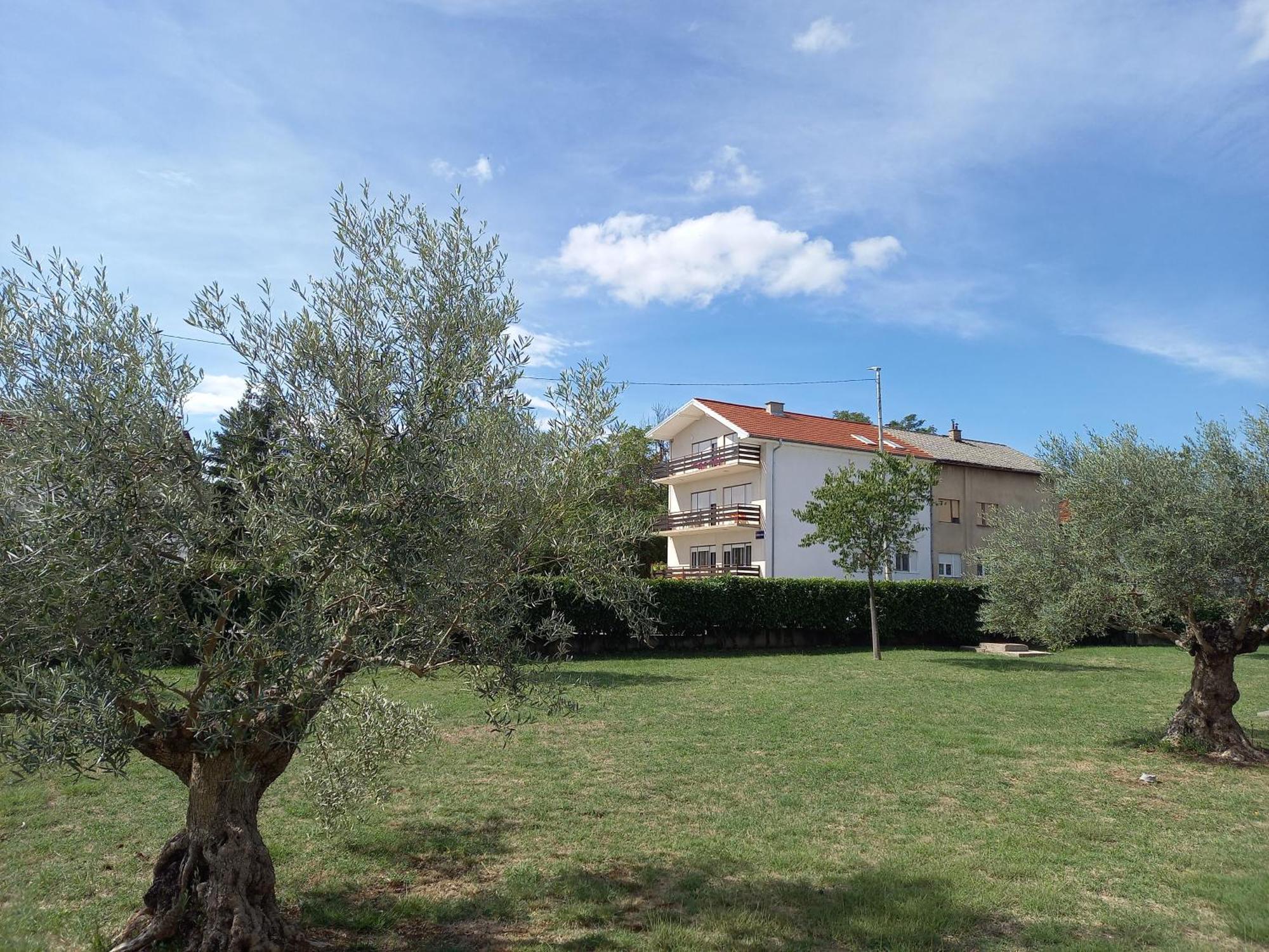 Apartment Central Knin Bagian luar foto